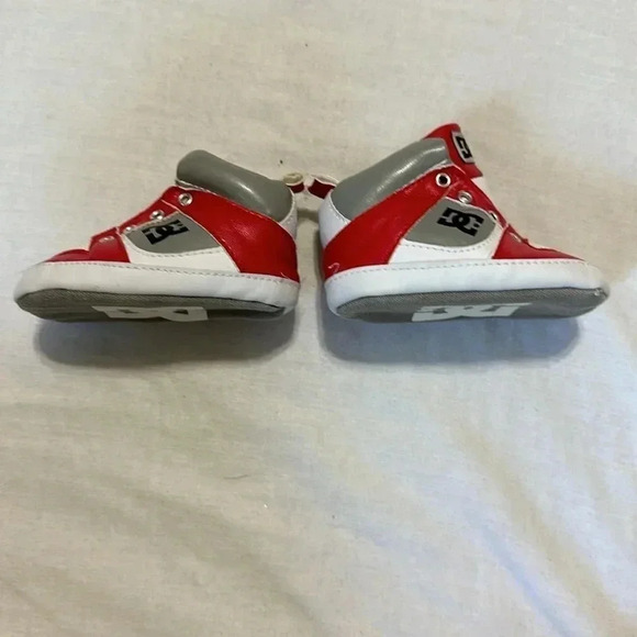 DC red and gray soft baby shoes size 6-9 months - Picture 4 of 4